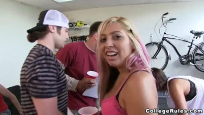 Dillion Harper and Ava Hardy's raven video by College Rules