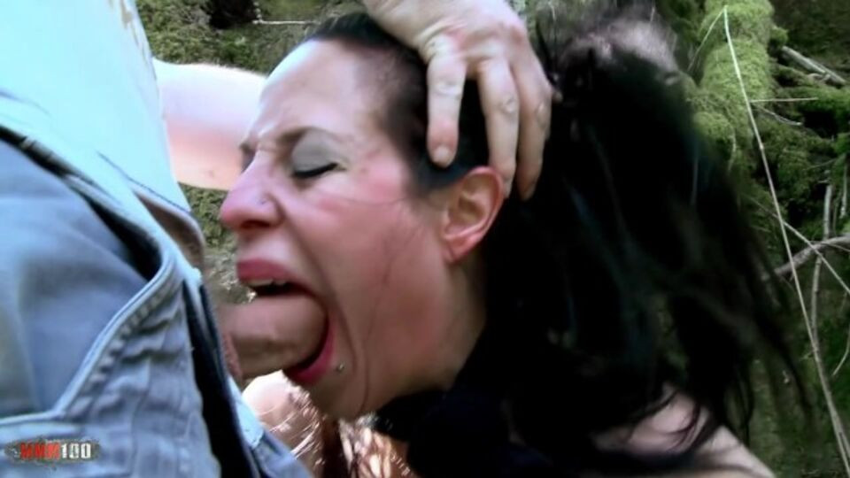 MMM100 - slave sex
