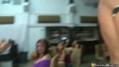 Dancing Bear - oral video
