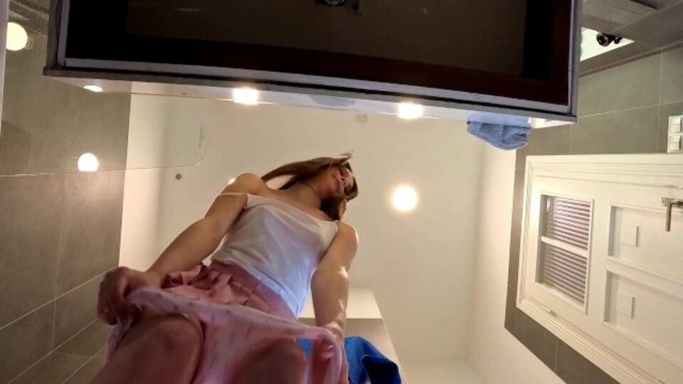 No Panties TV - 18-25 smut